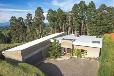 Image de Zarcero Zen Mountain Lodge - Spacious modernized countryside home, Fast wifi