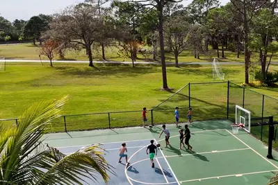 Image de Near Beach W/ Private Lake, Tennis + More! \n