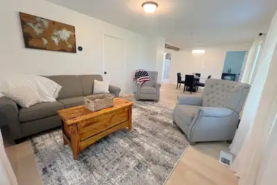 Image de Beautiful newly renovated home.