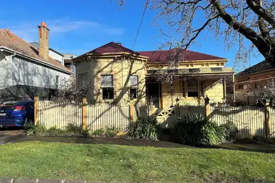 Image de Victorian Period Charm in a leafy suburb
