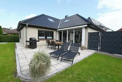 Image de Vacation apartment Deichsuite with garden and bicycle garage