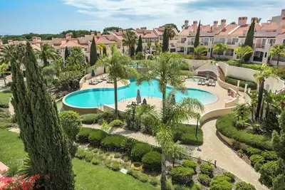 Image de Luxury Apartment With Communal Pool and Terrace