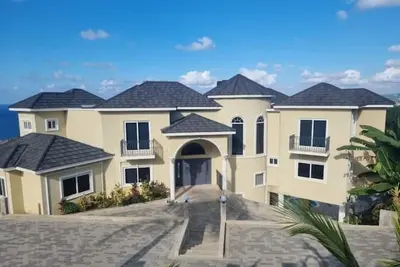 Image de Look No Further! Stunning Villa with Montego Bay views. 4 bedrooms & Pool.