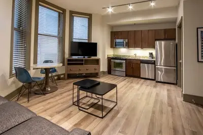 Image de Mardi Gras in New Orleans 2/9/24 - 2/16/24! ! 1 Br/1 Ba. Come visit the Big Easy!