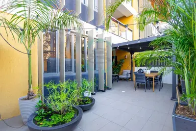 Image de ZenSeaside: Waterfront Haven ~ Office ~ Pool ~ Bbq