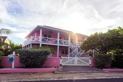 Image de Discover Paradise at Lillian’s Bungalows in Abaco