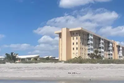 Image de Beachfront Condo 2 Bedroom 2 Bathroom