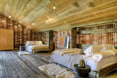 Image de The Rustic Barn @ The Nest at Round Top • 6mil to The Square
