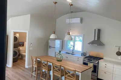 Image de Hopkins Scandi Studio -Entire House