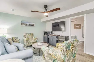 Image de 💥Unique Guest Suite in Pensacola!