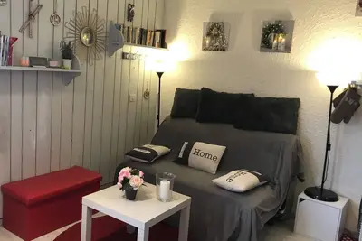 Image de Chaleureux appartement - 4 Couchages avec Terrasse Privée et Wi-Fi