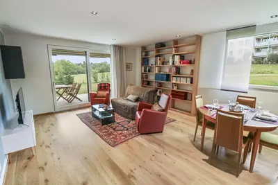 Image de Appartement élégant avec terrasse privée