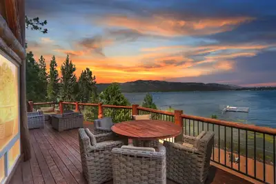 Image de Lakeview Lodge By Destination Big Bear: Lakefront Luxury with Dock & Views! Hot Tub! Near Village!