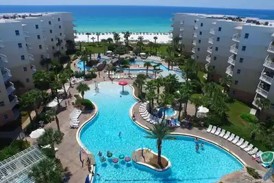 Image de Waterscape A117 ~ 2br Beachy-Chic Condo ~ Free Beach Service