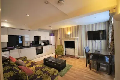 Image de 1 Bdr/1. 5 Bath, Private Entrance, Fibre Optic Wifi