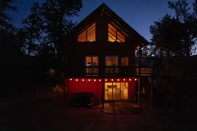 Image de Mountain Views - 3br Cabin, Pet-Friendly, Hot Tub!