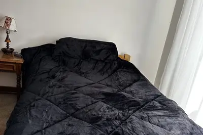 Image de Hi, In the beatles zone of La Paz. A bedroom in a apartment.