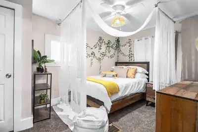 Image de Boho 3br Near Mercedes-Benz Stadium & BeltLine | Pet-Friendly