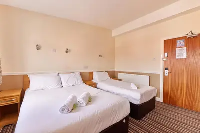 Image de Properties Unique | Dene Rooms Family 31
