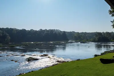 Image de River Front Cabin - Fish, Kayak, Relax \n40 min. to Auburn, 1 hr. to Talladega