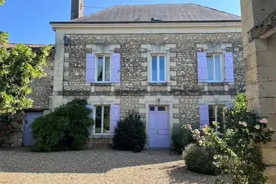 Image de Beautiful quaint french farmhouse in the Vienne countryside