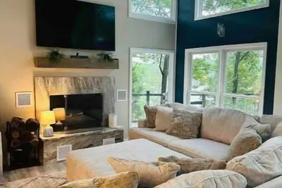 Image de Sleeps 8, Amazing Water views, sunsets, boat dock with swim pad and kayaks,