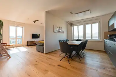 Image de Tamlivingcenterluxus4 Zimmer mit Smart Tvküche