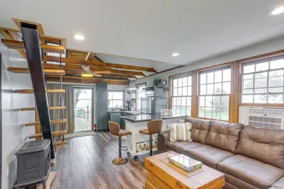 Image de Vickery Cottage on Sandusky Bay w/ Fire Pit!