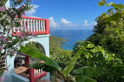Image de Tranquil Two Bedroom Retreat with Ocean Views! Family Friendly.