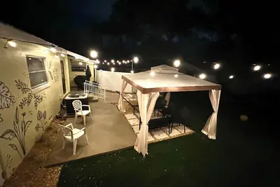 Image de 12 Minutes from Clearwater Beach! Family-Friendly Beach Vacation Home