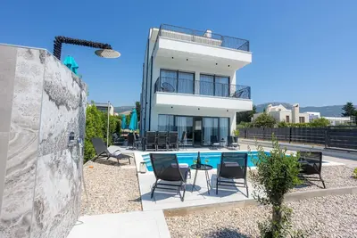Image de Beachfront Villa Wave with Pool