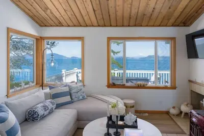 Image de Beach House by the Sea