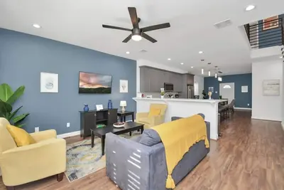 Image de 2Units|16Guest|2-KingSuites|6Bdrms|Charming+Modern