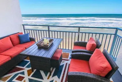 Image de Your New Happy Place - Stylish Oceanfront Retreat
