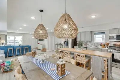 Image de Wildwood Home w/ Deck - Walk to Beach + Boardwalk!