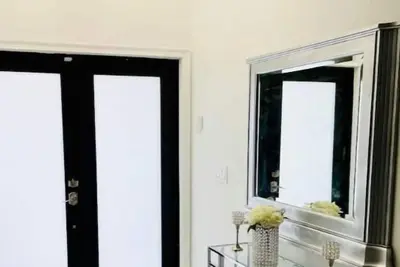 Image de Casa Del Sol- New 3/2 Jetted Tub & Open Backyard