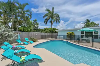 Image de Blue Heaven Palm Beach Oasis w/ Heated Pool, in Quiet Neighborhood- 6 min to Pbi