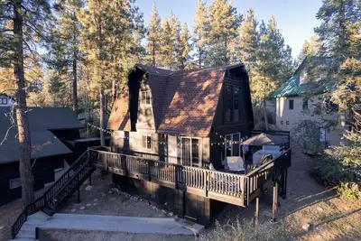 Image de Modern, Stylish, Hot Tub, Mt Views, Ev Charger, Big Bear Lake