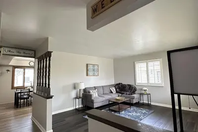Image de Beautiful home in metro Detroit area with Gameroom 4bd