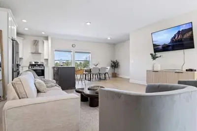 Image de Luxury Modern Home In The Heart Of Ann Arbor