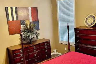 Image de 3 bedrooms, 2 full bath, dining room, great room, den, beautiful outdoor patio.