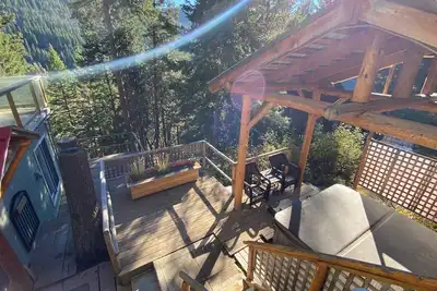 Image de Cozy Home Like Cabin -10 minutes away from Manning Park Ski Resort