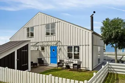 Image de \"Annlis\" - 5m from the sea by Interhome