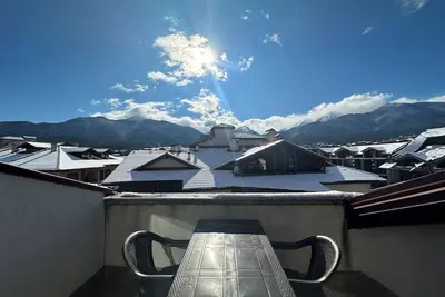 Image de Penthouse lumineux avec vue sur la montagne - Wi-Fi 300 Mbps !