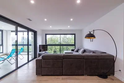 Image de Appartement de vacances \"Résidence Pieds Des Pistes\" près des pistes avec terrasse privée et Wi-Fi
