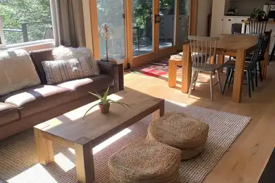 Image de 360 degree forest views, Silver lake private access and view, Mt. Baker hike\/ski