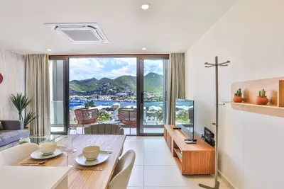 Image de A116 - Vue incroyable sur le lagon de Simpson Bay