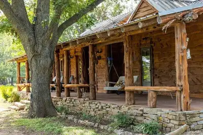 Image de Cozy Farmhouse Escape, Thrilling Skeet Shooting