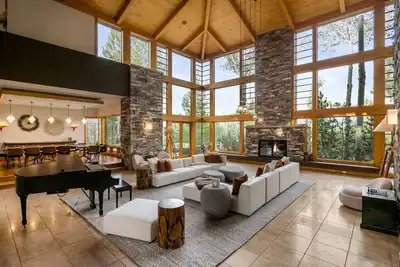 Image de Peak Paradise | Luxe Aspen Mtntop Estate for 22
