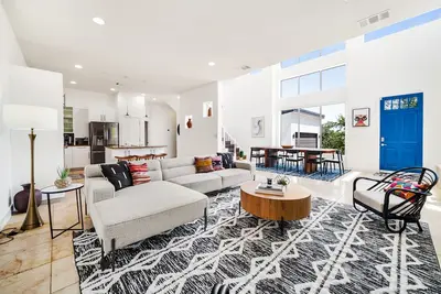 Image de Stunning Design ~ Lakeside Retreat ~ Family Fun